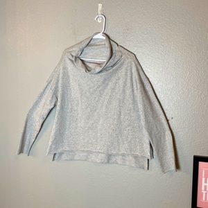 Nike oversized funnel Nike Gray Sweatshirt. Size Medium.